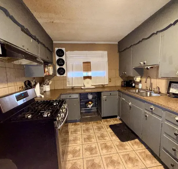 4809 Melinda Drive, Forest Hill, TX 76119