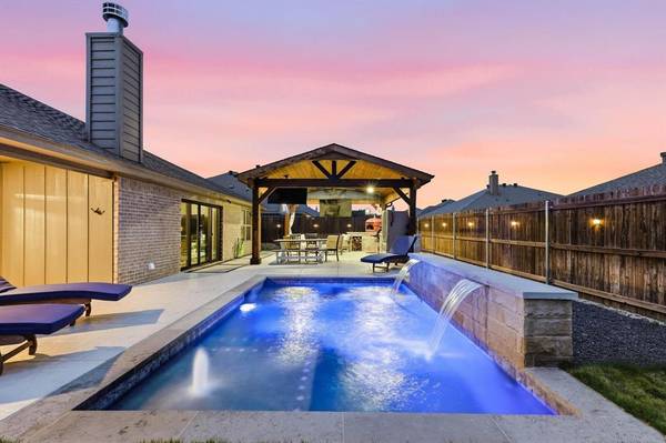 624 Aeronca Drive, Saginaw, TX 76179