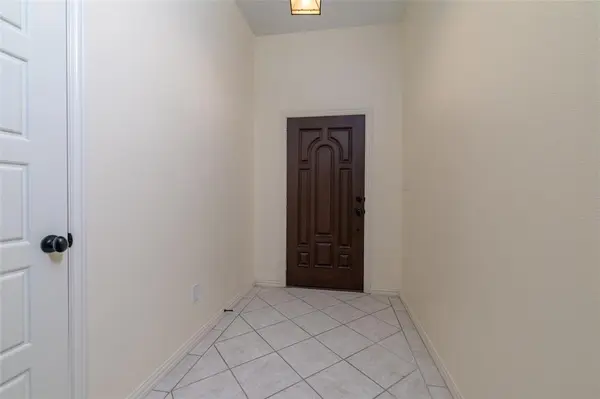 405 Kimbrough Road, Azle, TX 76020