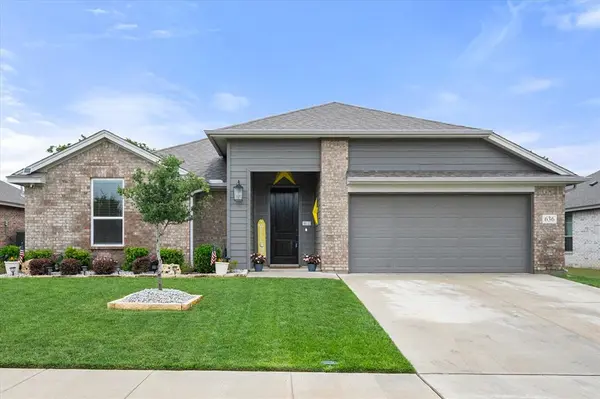 636 Mooney Drive, Saginaw, TX 76179