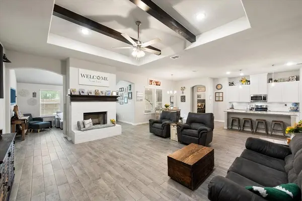 636 Mooney Drive, Saginaw, TX 76179