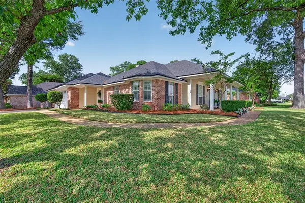 111 Hanging Moss Drive, Benton, LA 71006