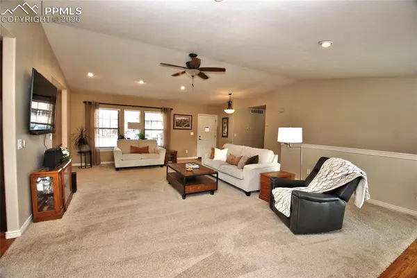 3255 Wesley LN, Colorado Springs, CO 80917