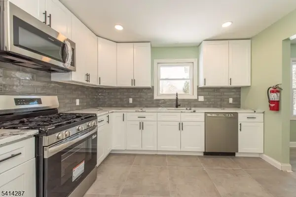 10 Cardinal Ln, Lincoln Park Boro, NJ 07035