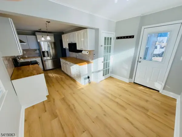 19 South St, Dover Town, NJ 07801