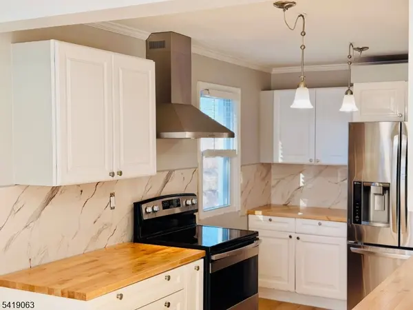 19 South St, Dover Town, NJ 07801