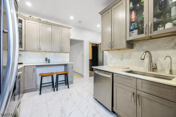 326 60Th St #4, West New York Town, NJ 07093