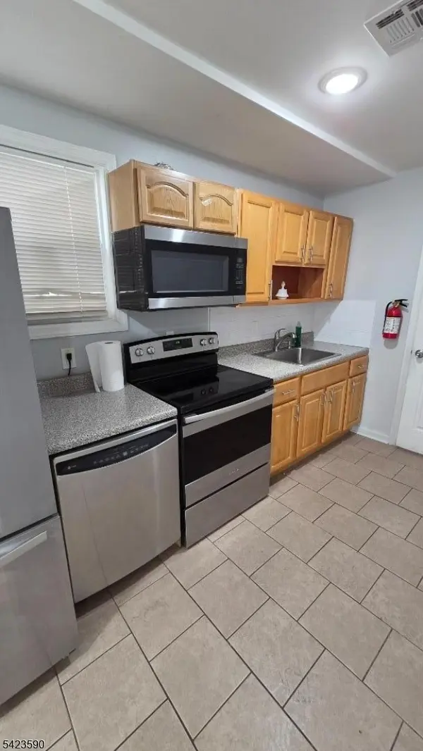 138 Lafayette St, Paterson City, NJ 07501