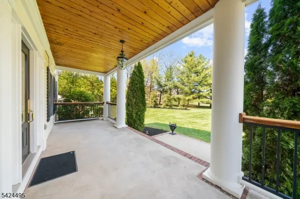 44 Country Acres Dr, Union Twp., NJ 08827