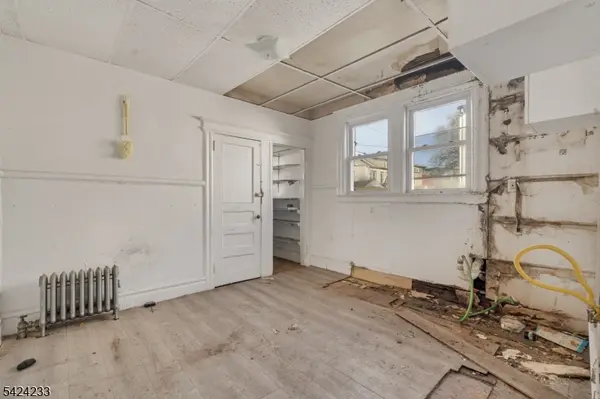 189-191 Scheerer Ave, Newark City, NJ 07112