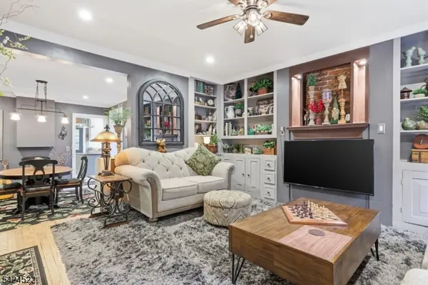 30 Swan St, Lambertville City, NJ 08530