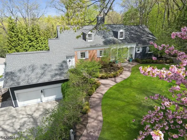 18 Devon Rd, Summit City, NJ 07901