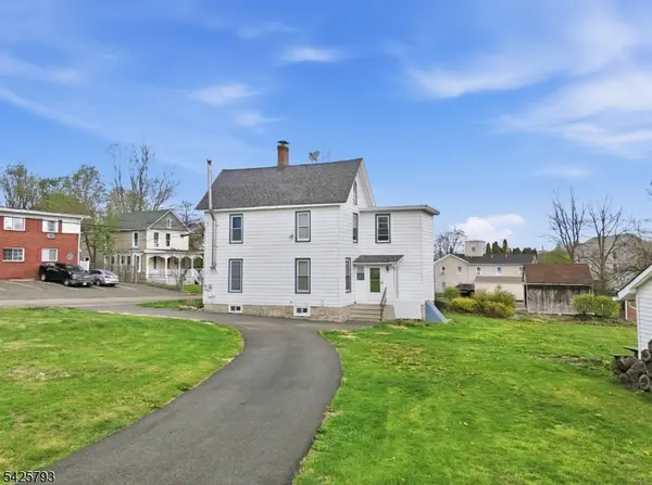 10 Brighton Ave, Andover Boro, NJ 07821