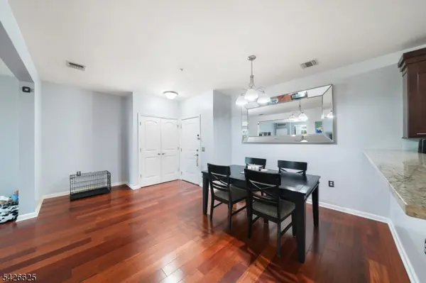 104 E Elizabeth Ave #310, Linden City, NJ 07036