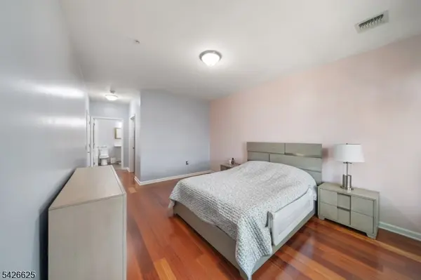 104 E Elizabeth Ave #310, Linden City, NJ 07036