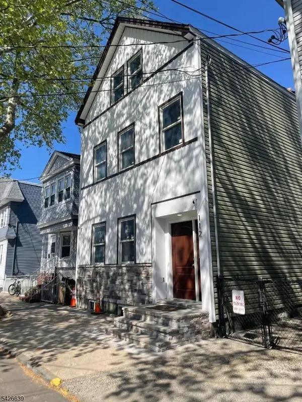 110-112 Gotthardt St #1, Newark City, NJ 07105