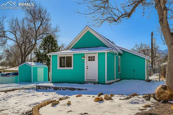 2423 W St Vrain ST, Colorado Springs, CO 80904