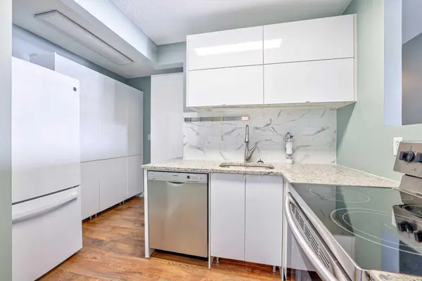 231 Heritage DR SE #35B, Calgary, AB T2N 1N2