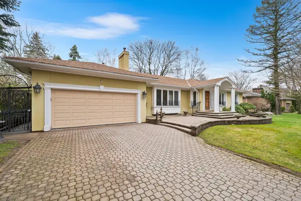 154 Valley RD, Toronto C12, ON M2L 1G4