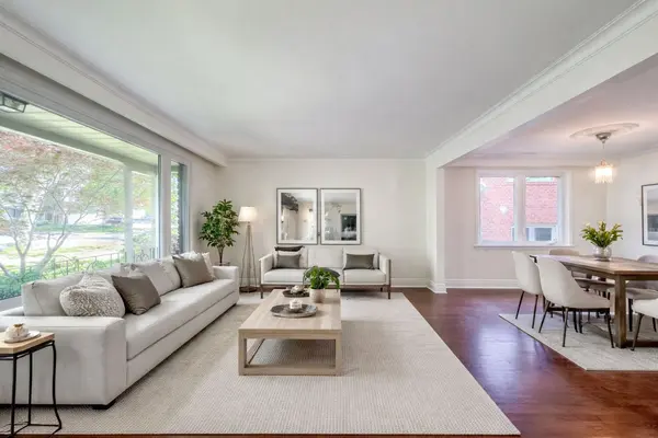 15 Foursome CRES, Toronto C12, ON M2P 1W1