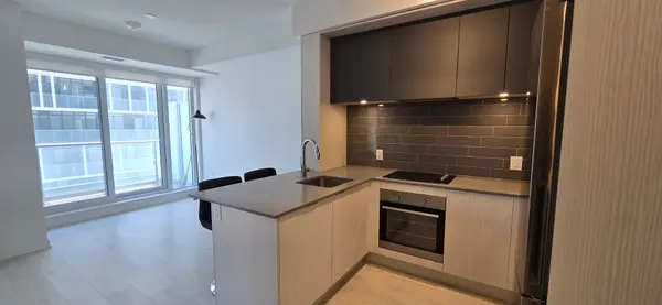 225 Sumach ST #712, Toronto C08, ON M5A 0P8