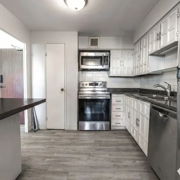 3555 Bathurst ST #301, Toronto C04, ON M6A 2Y8