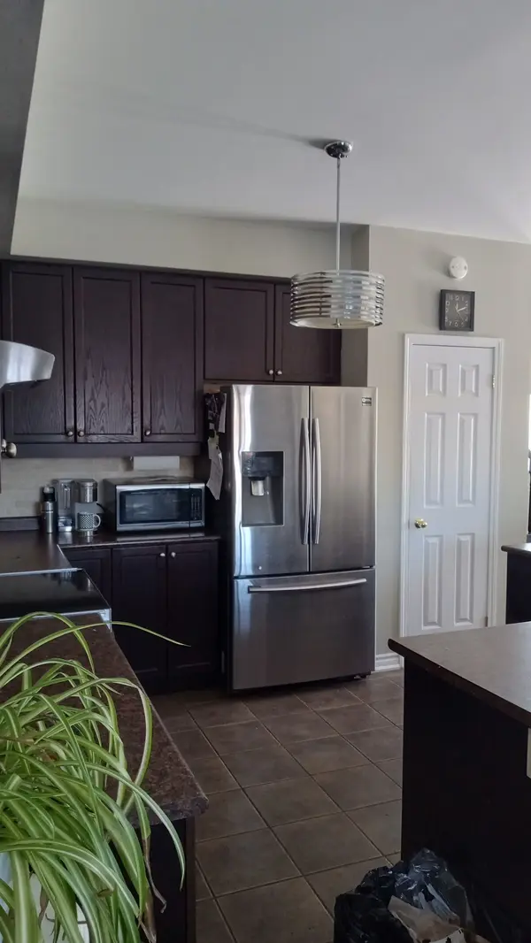 1316 Macinally CT, Oshawa, ON L1K 0B6