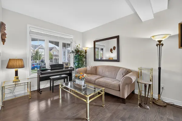 26 Waterton WAY, Bradford West Gwillimbury, ON L3Z 0R3