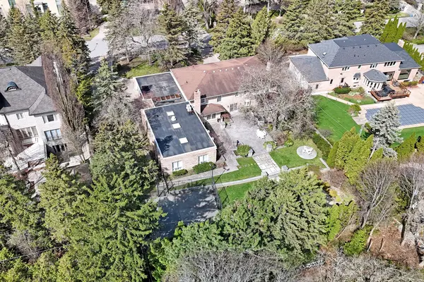 19 Limcombe DR, Markham, ON L3T 2V6