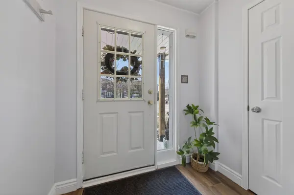 47 Lyfytt CRES, Barrie, ON L4N 7X5