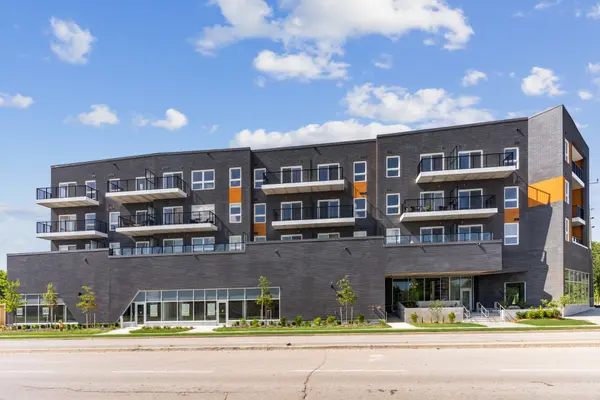 430 Essa RD #424, Barrie, ON L4N 9C6