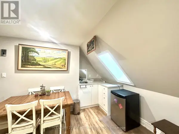 9 GREENWOOD FOREST RD, Oro-medonte, ON L0L 2E0