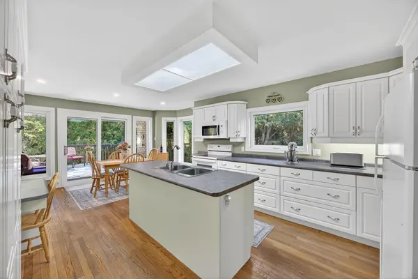 7190 93 HWY, Tiny, ON L0K 2E1