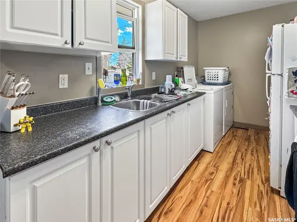 1442 111th STREET, North Battleford, SK S9A 2K6