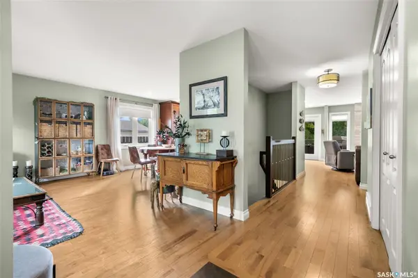 4834 Queen STREET, Regina, SK S4S 6V8