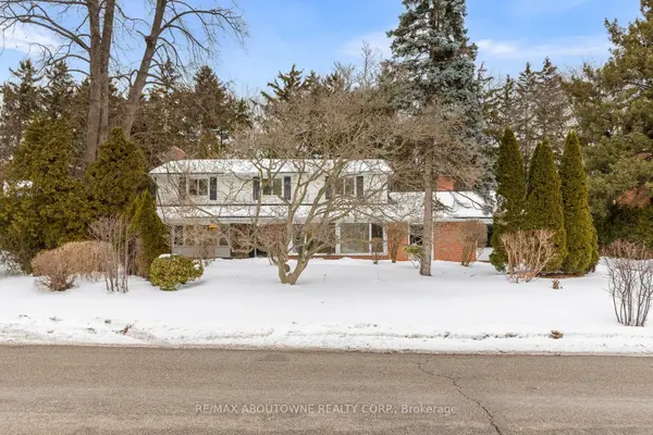 145 Wolfdale AVE, Oakville, ON L6L 4R9