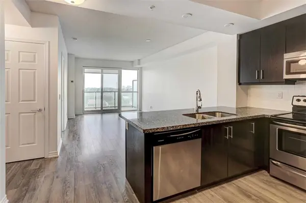 15 James Finlay WAY #832, Toronto W05, ON M3M 2E9