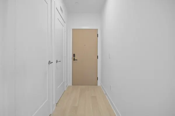 25 Cordova AVE #1201, Toronto W08, ON M9A 0E5