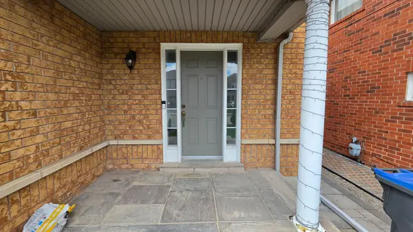 15 Tanglemere CRES, Brampton, ON L7A 1R7