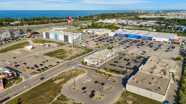 23 centennial Pkwy S, Hamilton, ON L8G 2C1