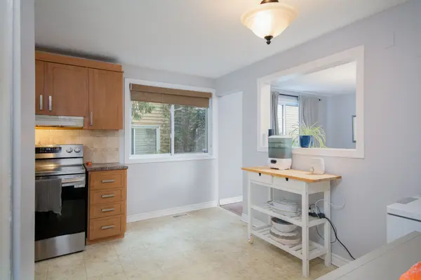 7 Fable ST, Barrhaven, ON K2J 2C9