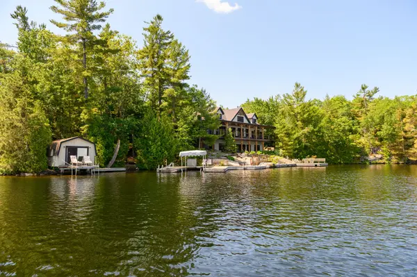 990 Haskett's DR, Georgian Bay, ON L0K 1S0