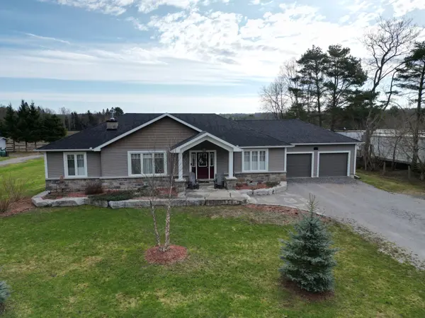 192 Bobcaygeon RD, Minden Hills, ON K0M 2K0