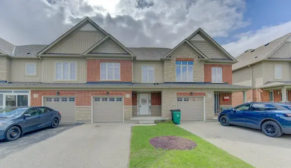 12 FREER DR, North Dumfries, ON N0B 1E0