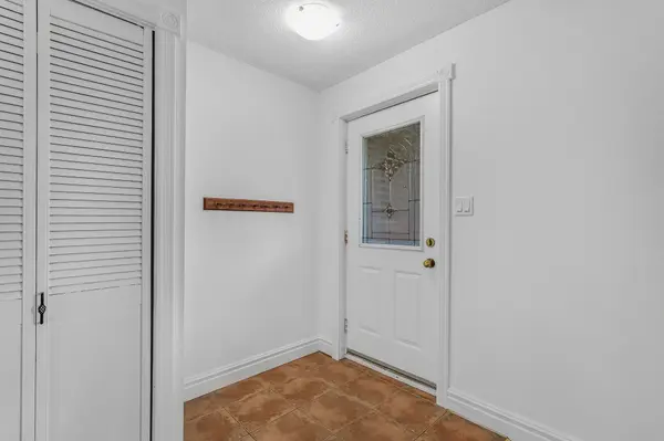 1 CLARENCE CT, Clarence-rockland, ON K4K 1K7