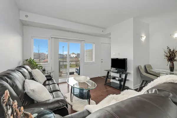 137 Harthill WAY N #L, Barrhaven, ON K2J 5V1