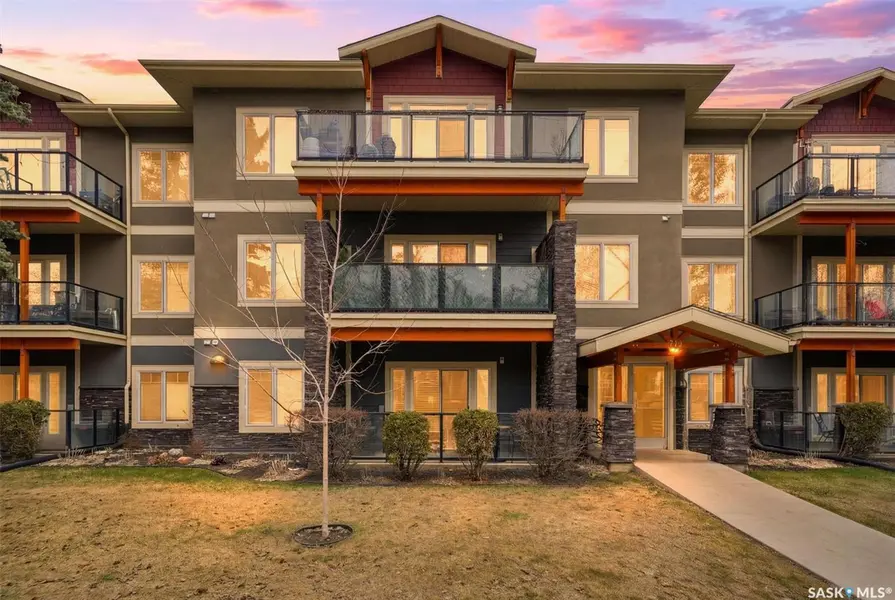 721 8th STREET E #308, Saskatoon, SK S7H 0R4