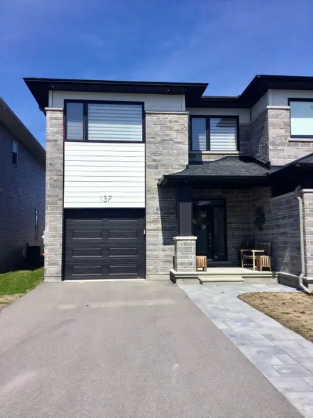 137 Thomas ST S, Arnprior, ON K7S 0J4
