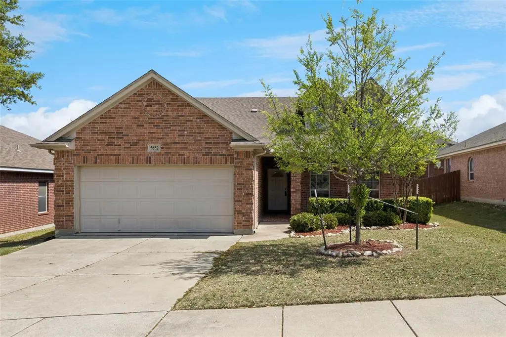 5852 Barrier Reef Drive, Fort Worth, TX 76179