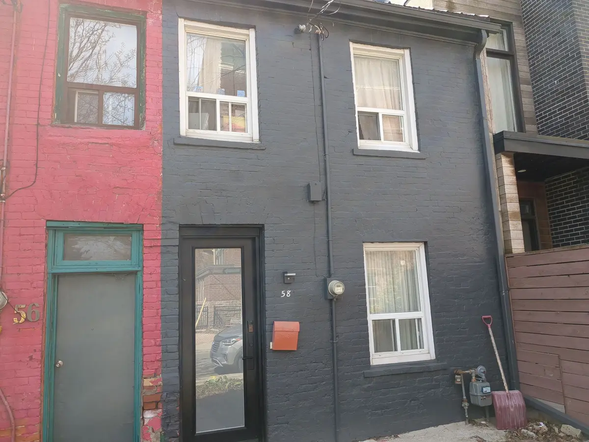 58 Manning AVE, Toronto C01, ON M6J 2K5